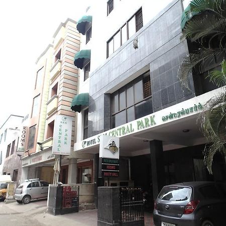 Hotel S R M Central Park Chennai Exterior photo